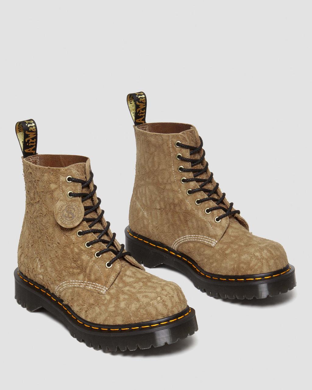 Dámské Šněrovací Boty Dr Martens 1460 Made in England Emboss Suede Hnědé | 53086427