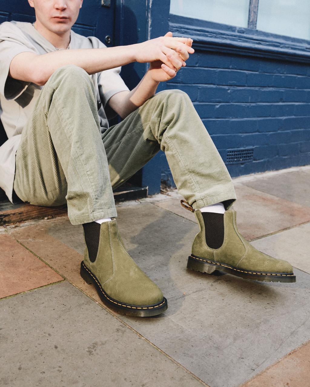 Pánské Chelsea Boty Dr Martens 2976 Tumbled Nubuck Leather Olivy Zelené | 30070798